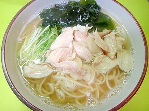 ささみとワカメの鶏ガラにゅうめん